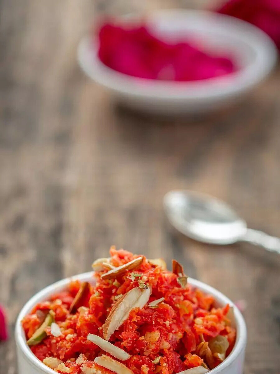 8 Indian Foods That Keep You Warm During Winters | Times Now