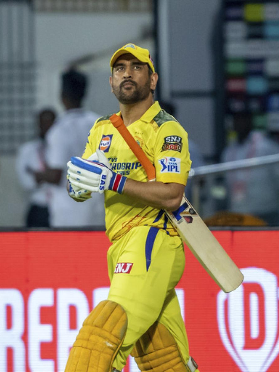 rishabh pant may replace ms dhoni in ipl 2025 said deep dasgupta - IPL ...