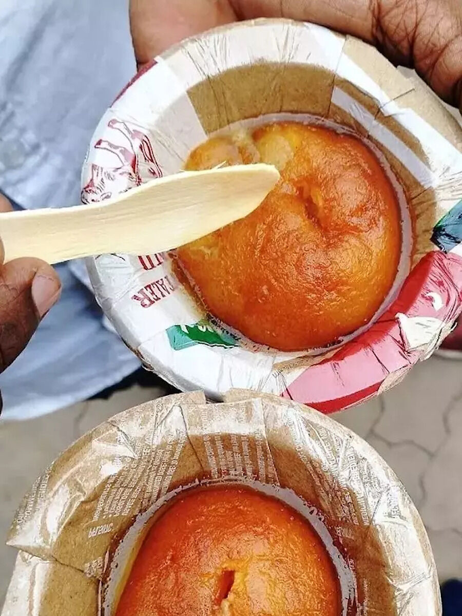 इस शहर में मिलता है दुनिया का सबसे टेस्टी रसगुल्ला, चम्मच-प्लेट भी चाट ...