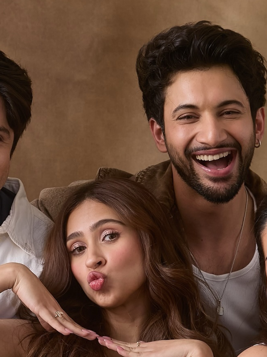 Rohit Saraf-Pashmina Roshan's Pics Make Us Wait For Ishq Vishk Rebound ...