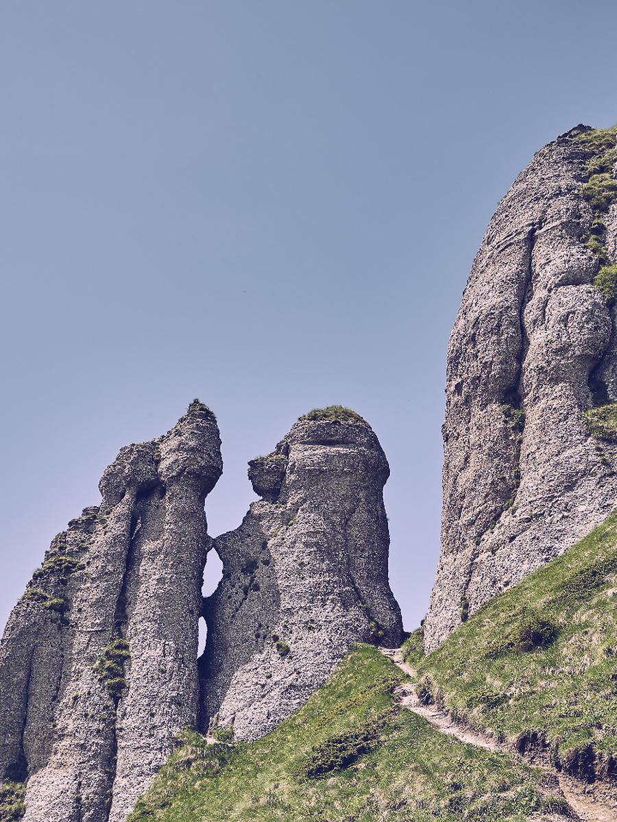 पहाड़ों पर पत्थर कहां से आते हैं- Where do rocks come from on hills and ...