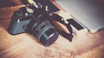 Best Vlogging Cameras अब विडियो की क्वालिटी बढाकर बनें बेहतरीन इन्फ़्लूएंसर इन बेहतरीन व्लॉगिंग कैमरा के साथ