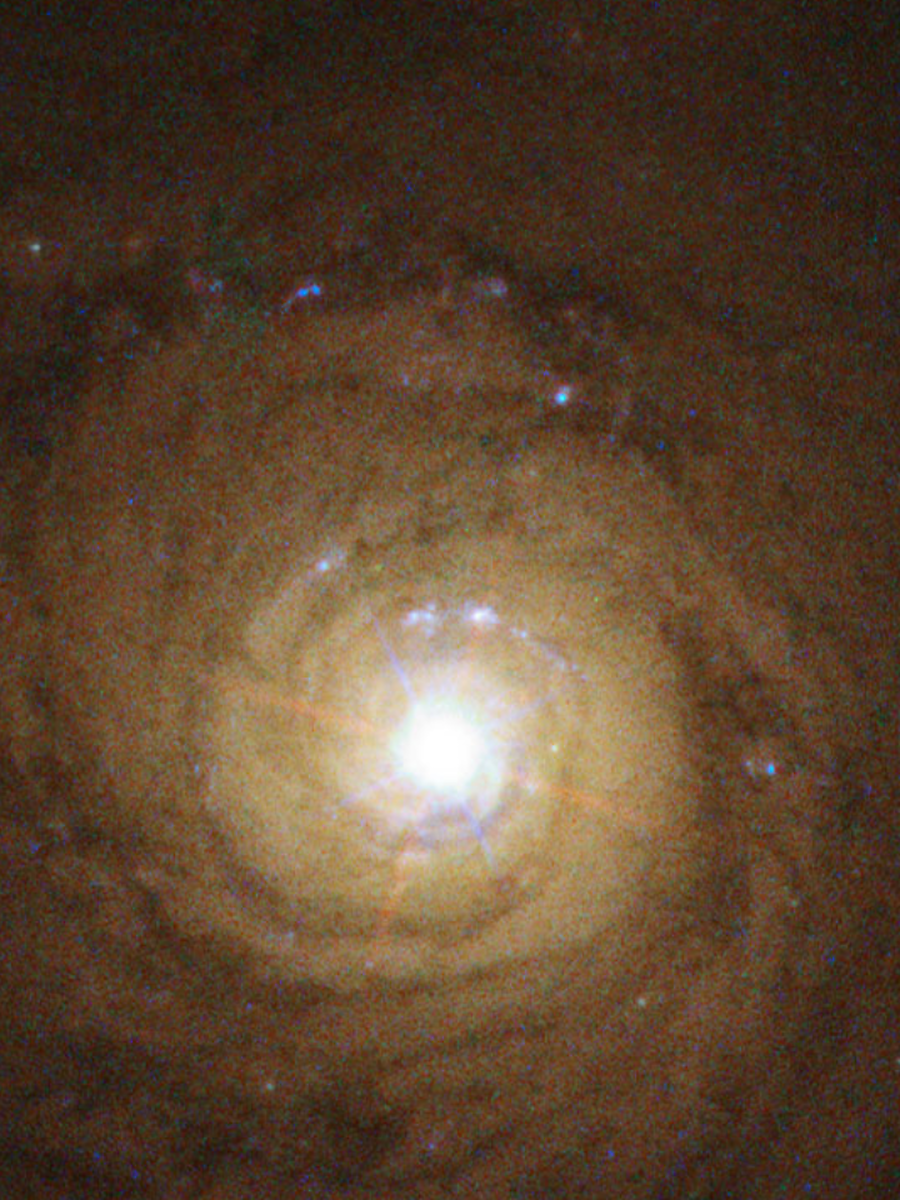 6 Fascinating Black Holes Pictures Captured By NASA Hubble Space ...
