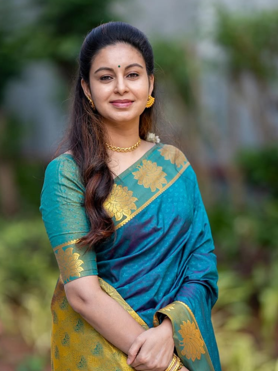  மூக்குத்தின் அம்மன் 2வில் அபிநயா! 