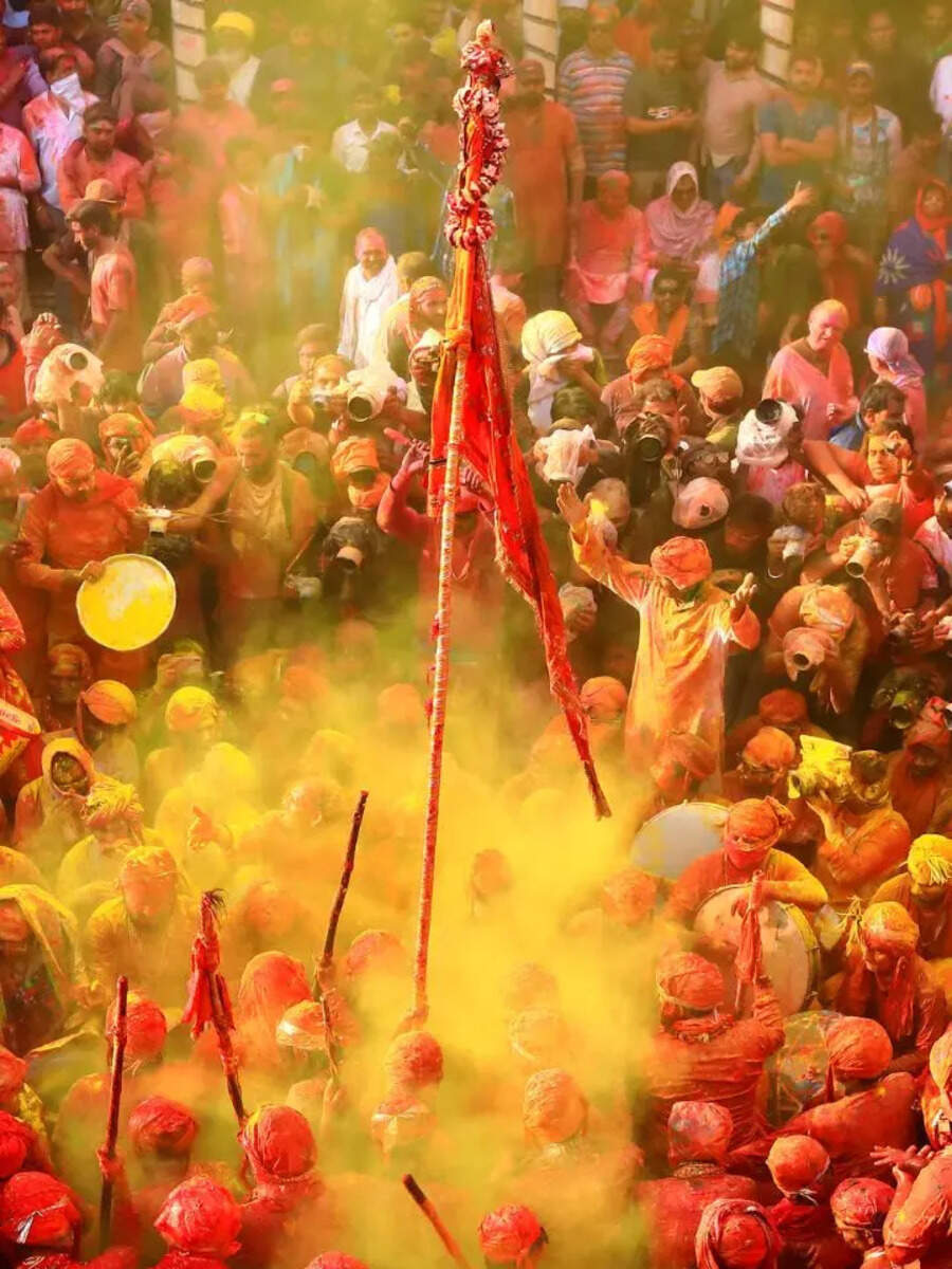 holi dance of uttar pradesh