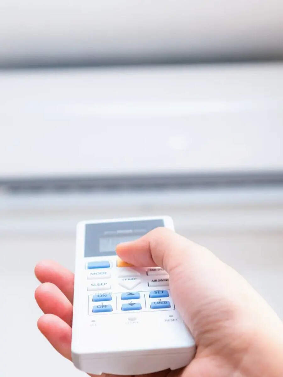  ஏசியில் இந்த தவறை மட்டும் செய்தால் வெடிக்கும் அபாயம் ஏற்படும்.. உடனே சரி செய்யுங்க! 