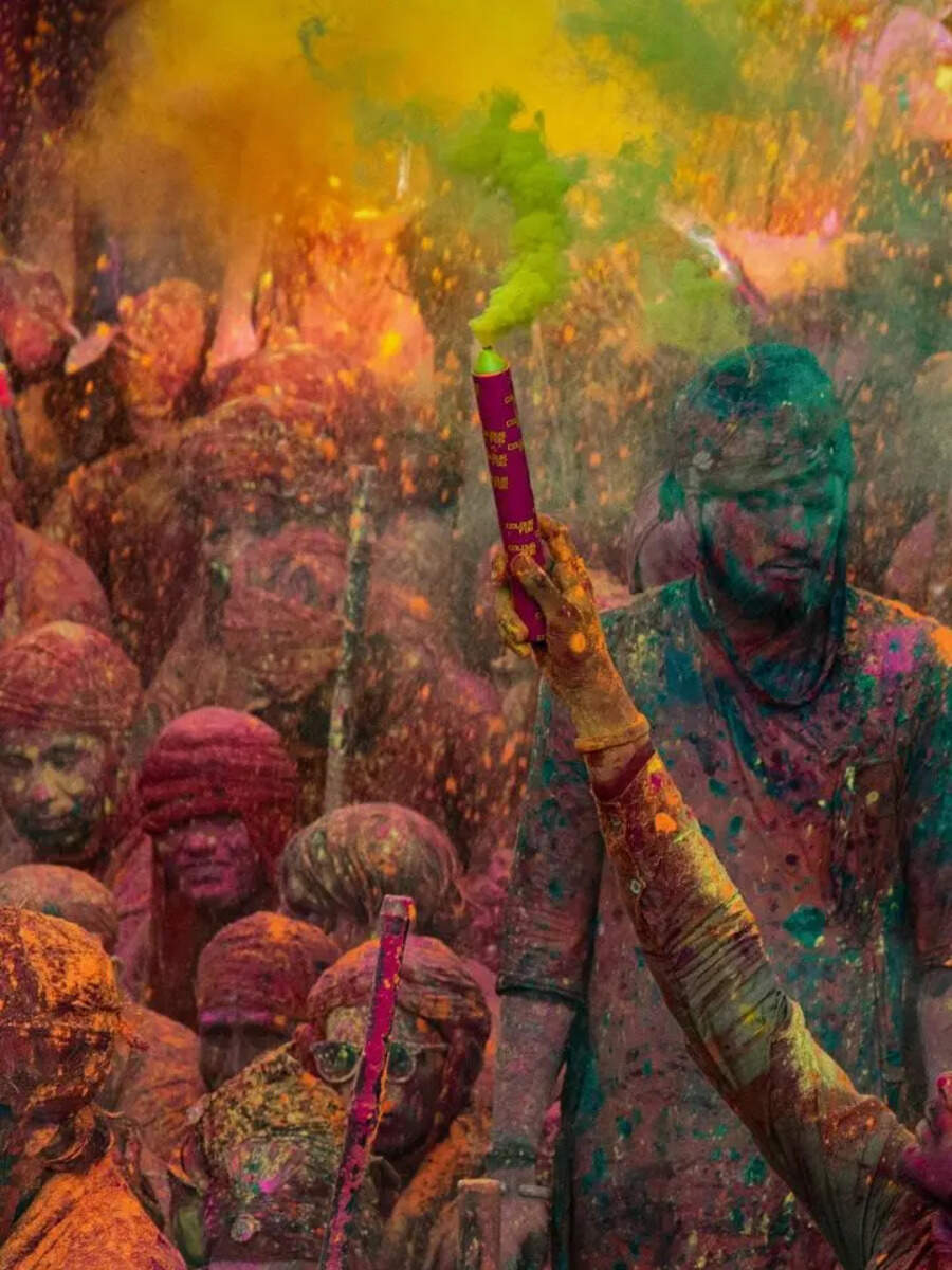 holi in mathura