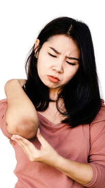 कोहनी के जिद्दी कालेपन को करेंगी दूर ये Dark elbow whitening Creams