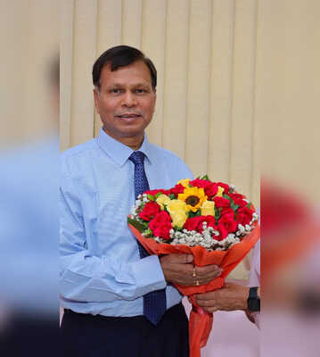 IIT Delhis Professor Takes Charge as IIM Lucknows Director