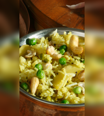 Maharashtrian Style Phodnicha Bhaat To Pair With Raita For Healthy Lunch