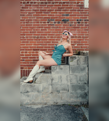 How to Nail the Coastal Cowgirl Aesthetic This Summer