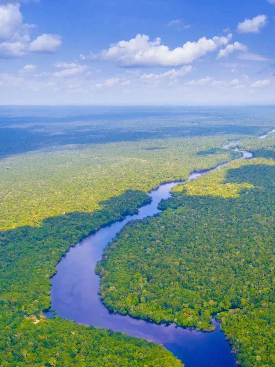 A major river of South India, flowing through four states and falling ...