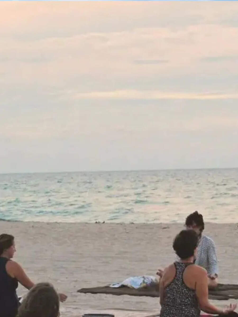  ஆரோவில் இருக்கட்டும்.. புதுச்சேரியில் சுற்றியும் கடற்கரை கொண்ட இந்த ஆசிரமம் பற்றி தெரியுமா 