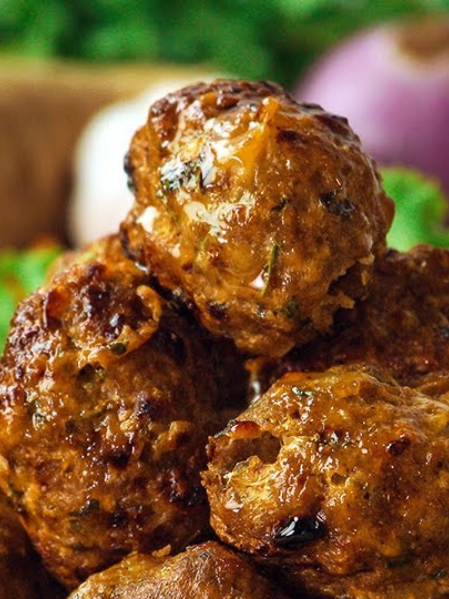 Shaping the Turkish Style Mutton Gola Kabab