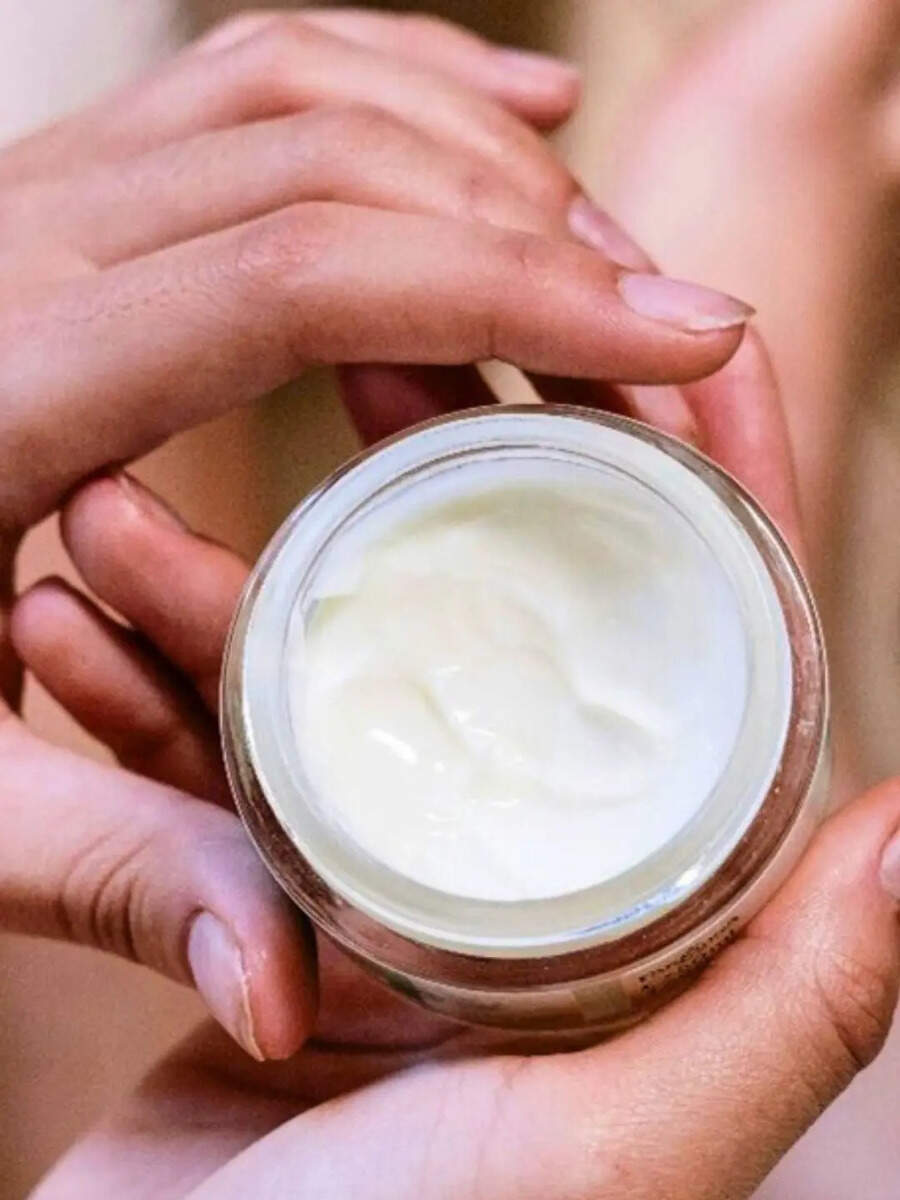  அழகு சாதன பொருட்களில் இருக்கும் இந்த குறியீட்டிற்கு என்ன அர்த்தம் தெரியுமா? 