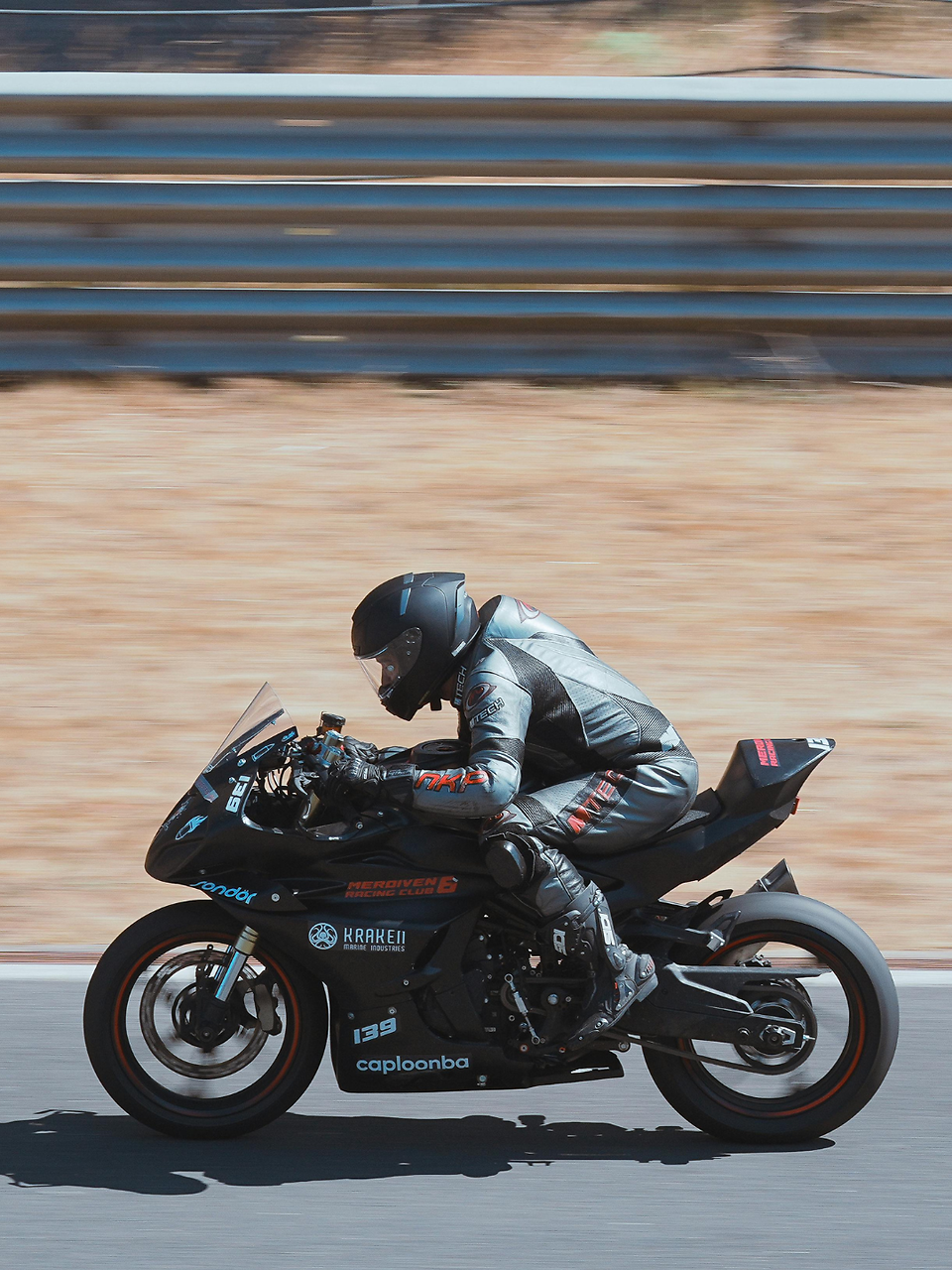5 Sports Bikes to Buy with Crazy Acceleration Under Rs 10 Lakh