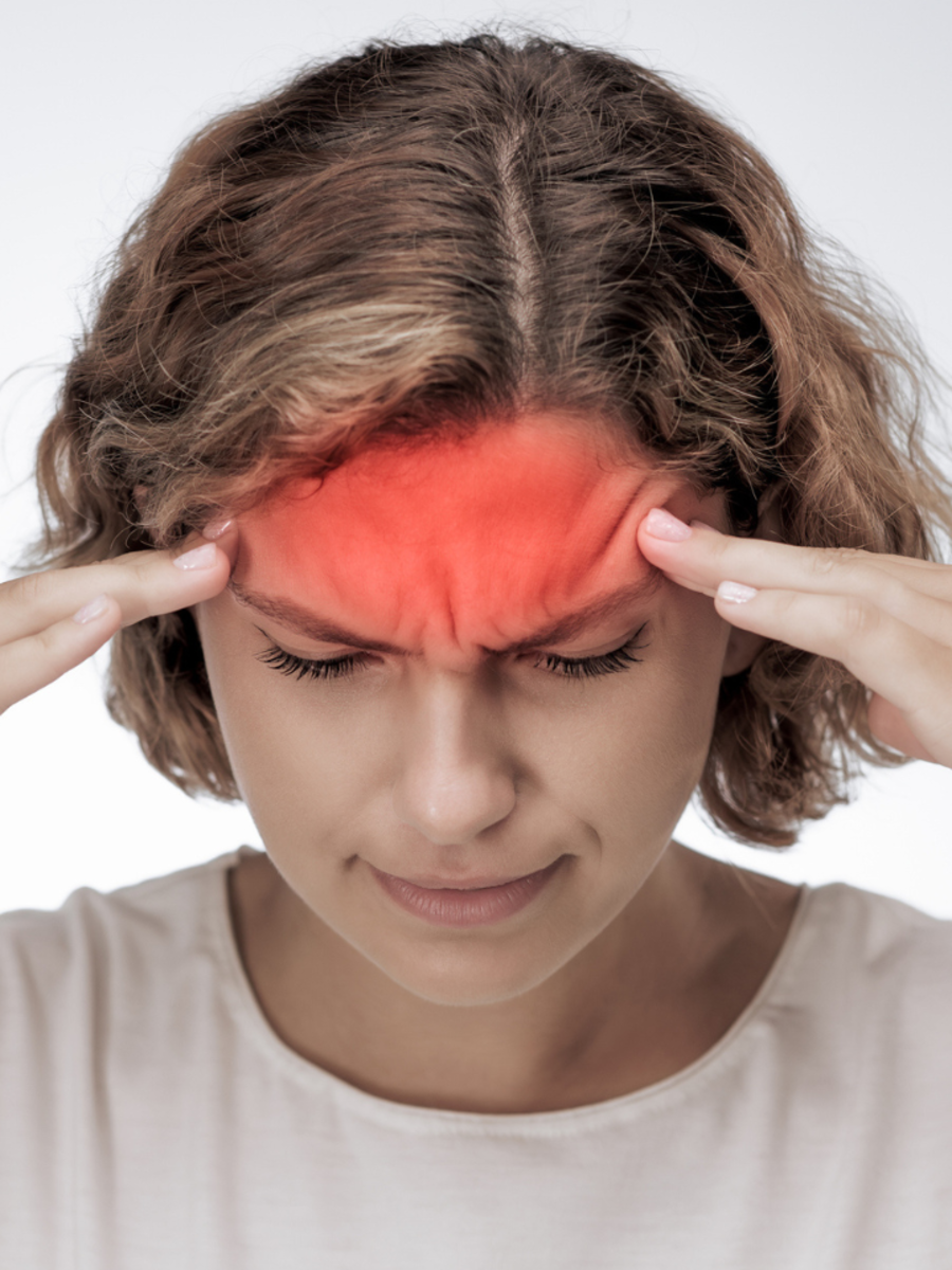  தலைவலிக்கு என்ன காரணம் என யோசிக்கிறீர்களா? இந்த உணவுகள் கூட தலைவலியை தரும்! 