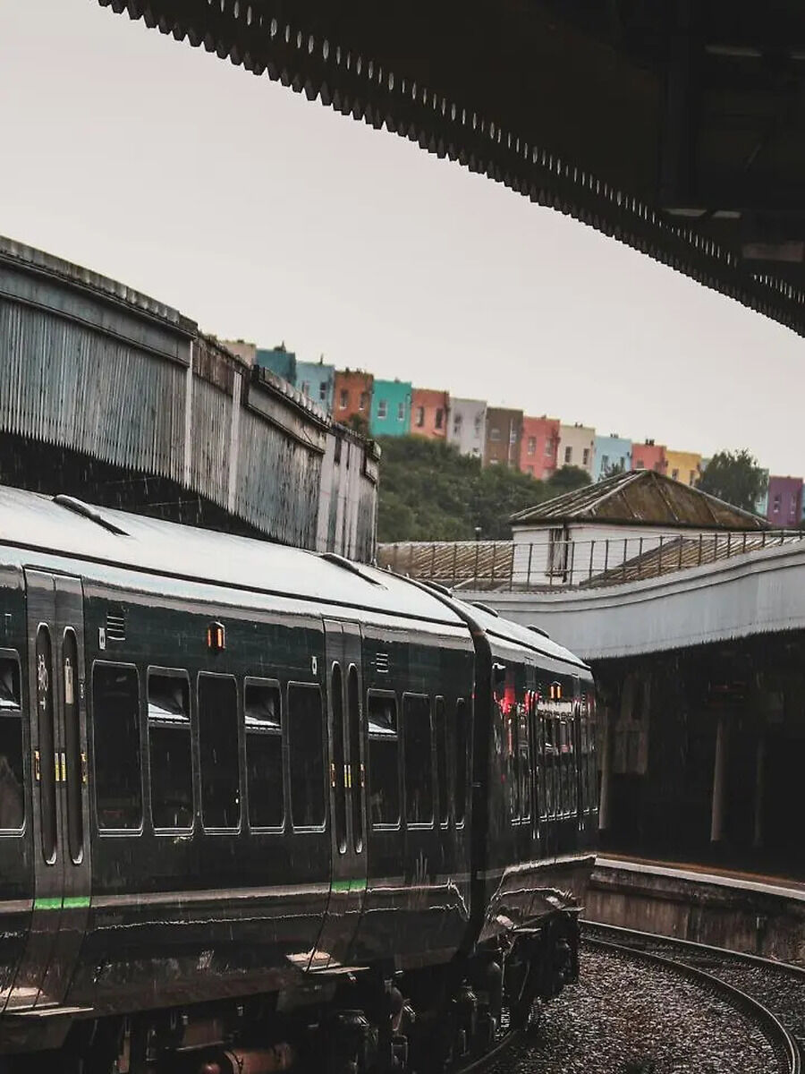 रतीय रेल का राजा कहलाती है ये ट्रेन , शानदार है सुविधाएं Which train ...