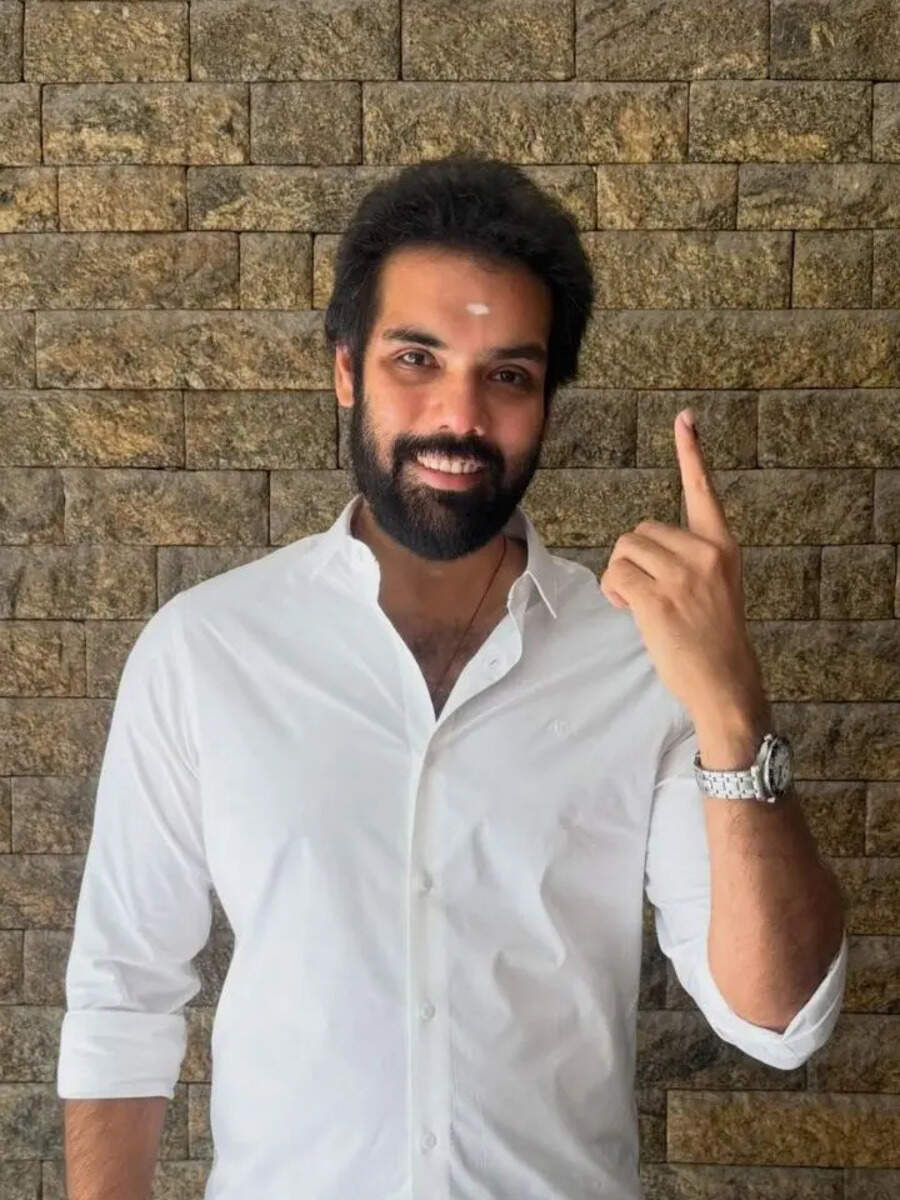  Assembly Election 2026 ஜனநாயக கடமையாற்றிய கோலிவுட் ஸ்டார்கள்! 