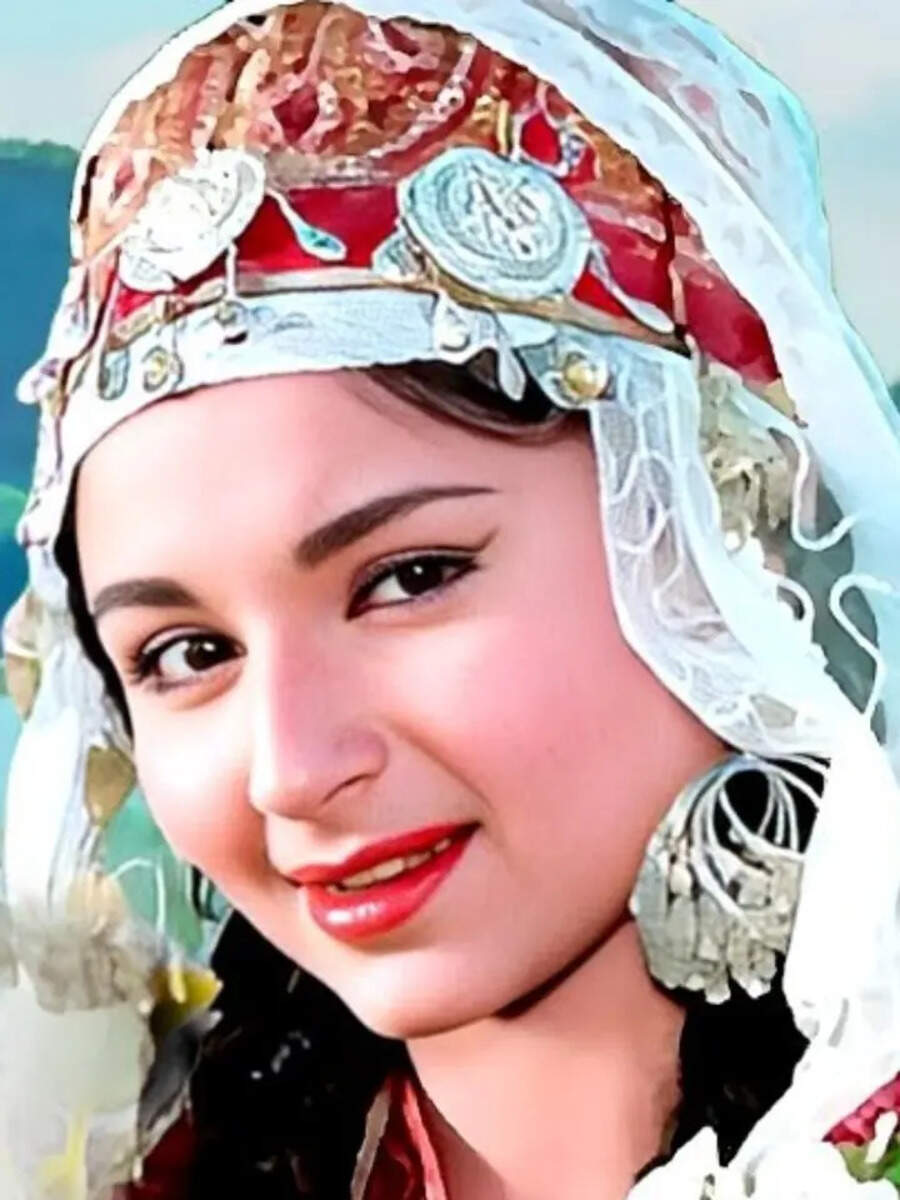 💝 शायराना इश्क़ - ShareChat