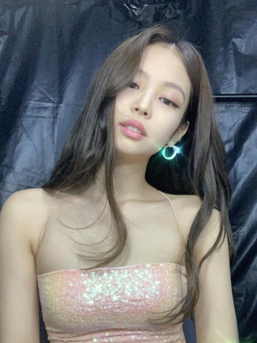 Blackpink's Jennie-approved dresses for a girls' night | Zoom TV