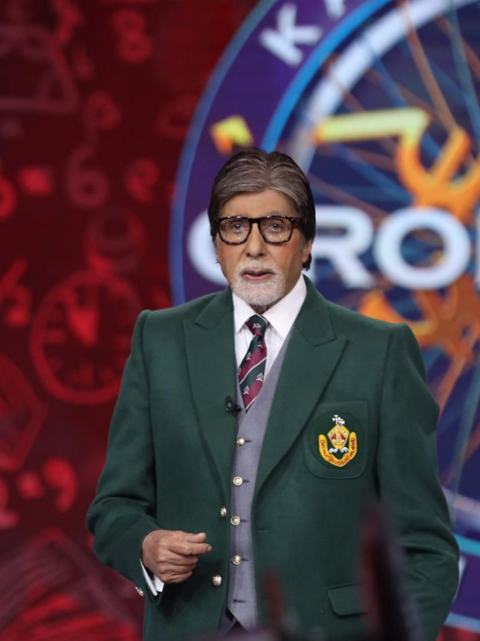 Amitabh Bachchan dons his school uniform from Sherwood College Nainital for  KBC Juniors special episode