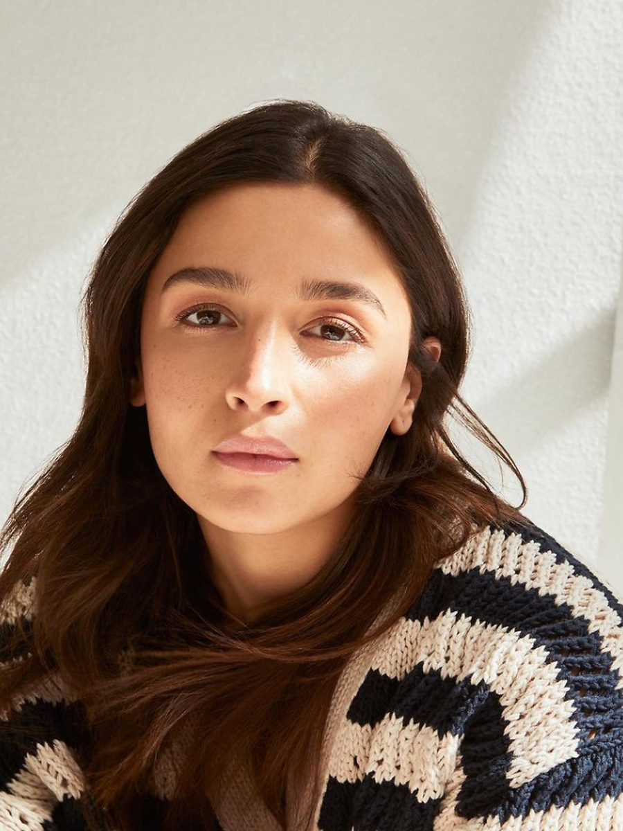 New mom Alia Bhatt uses niacinamide to keep her skin hydrated, know ...