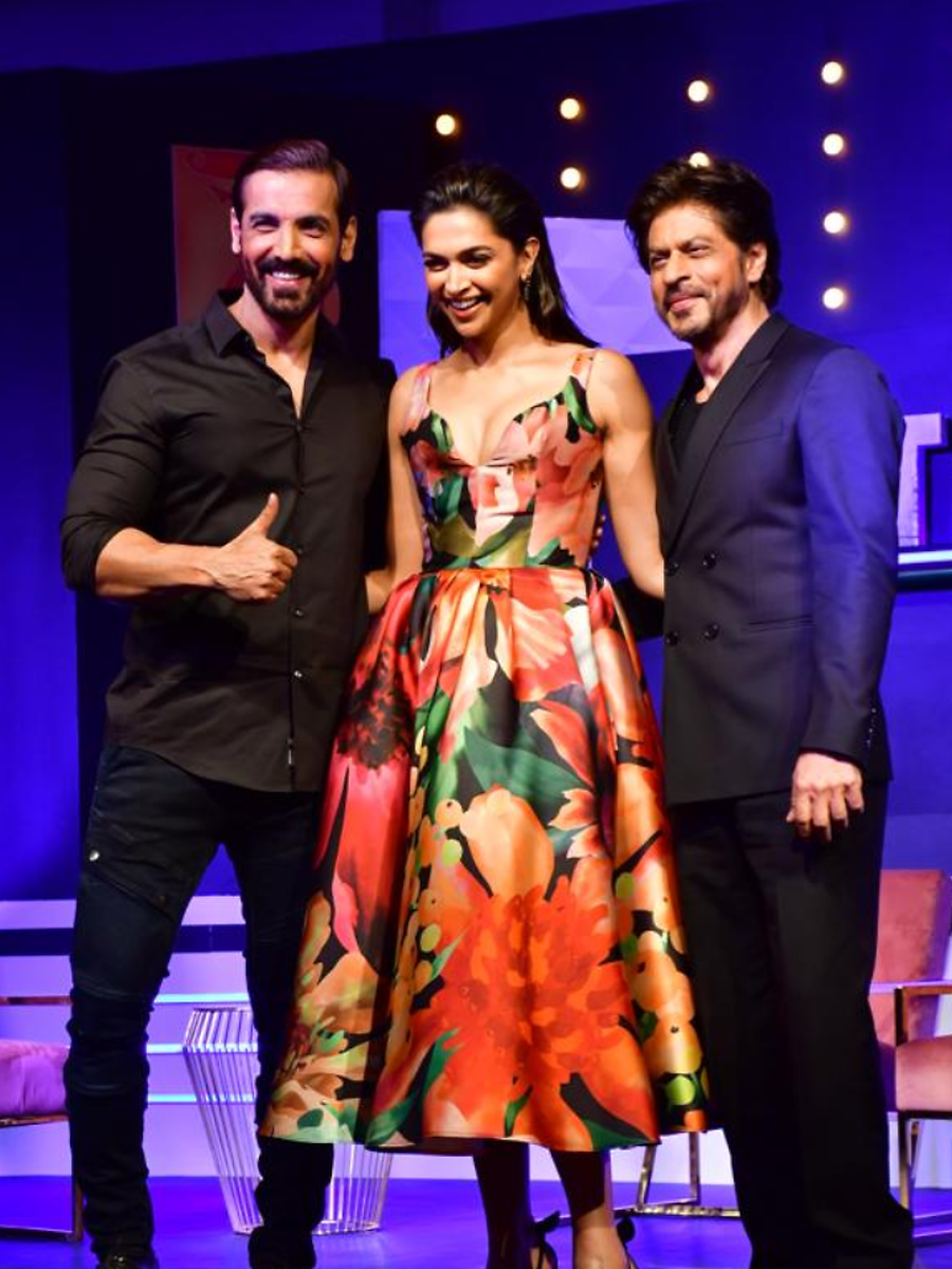 Pathaan Box Office Collection Day 11: SRK starrer crosses Rs 400 crore ...