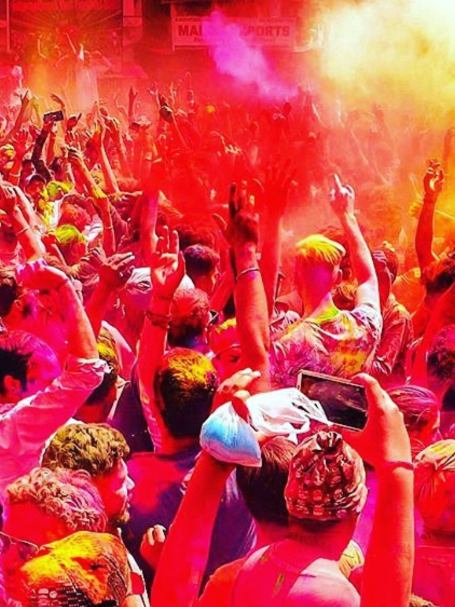 Holi in Pushkar: Dugna nasha, thumkas, ghat Holi and other things to do ...