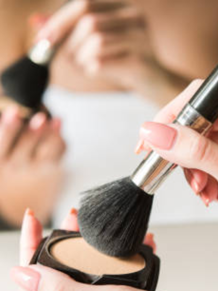 How to Apply Face Powder Like a Pro | Zoom TV